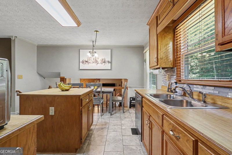 Photo 14 of 2019 Amherst Lane SE