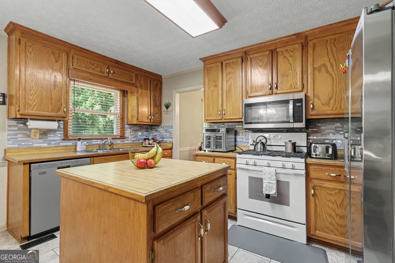 Photo 10 of 2019 Amherst Lane SE