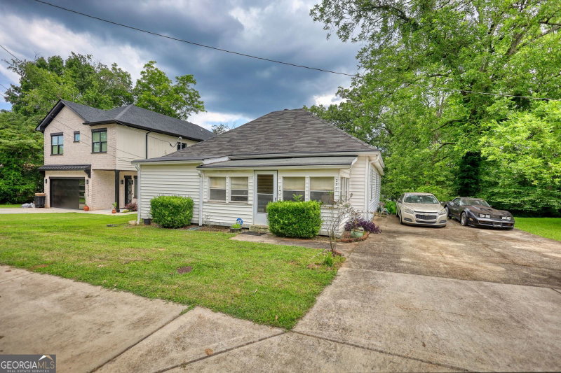 Photo 2 of 250 Bona Road