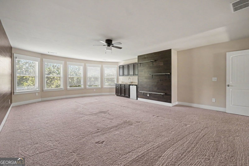 Photo 13 of 411 Ridgeway Lane