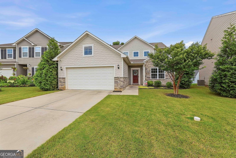 Photo 4 of 538 Princeton Circle