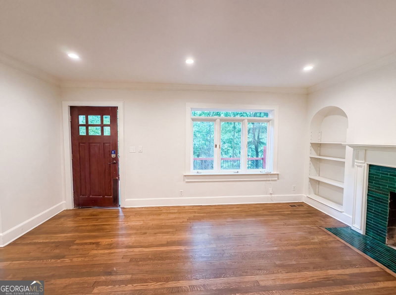 Photo 9 of 512 Harold Avenue NE