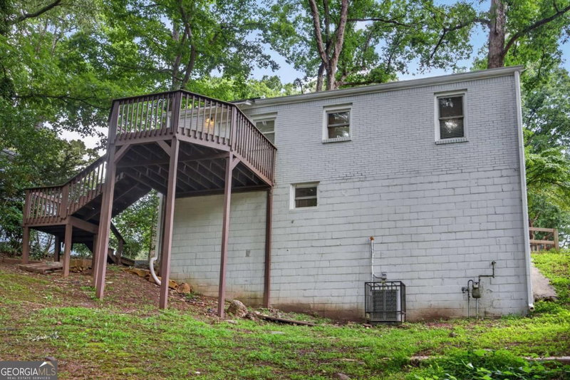 Photo 18 of 2162 Doris Drive