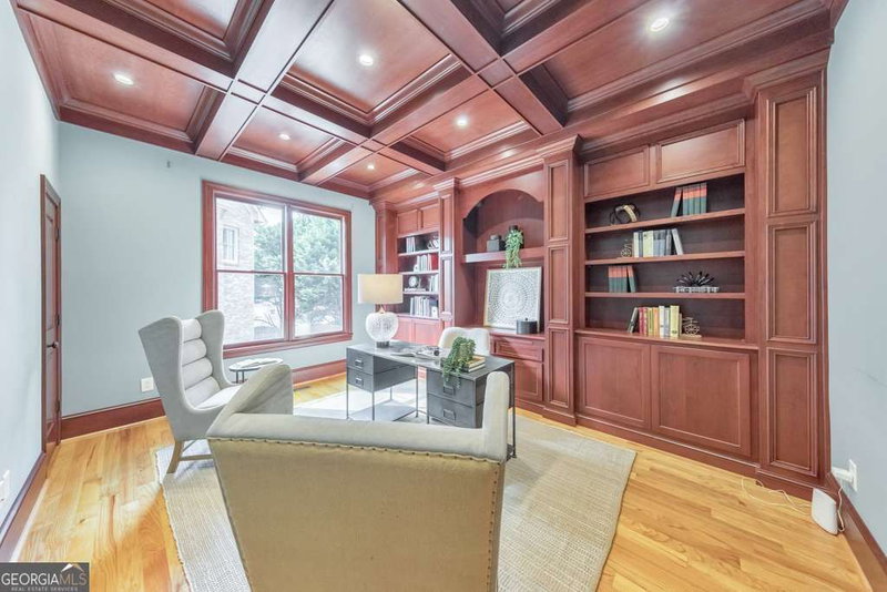 Photo 9 of 2252 Parkwood Place Court SE