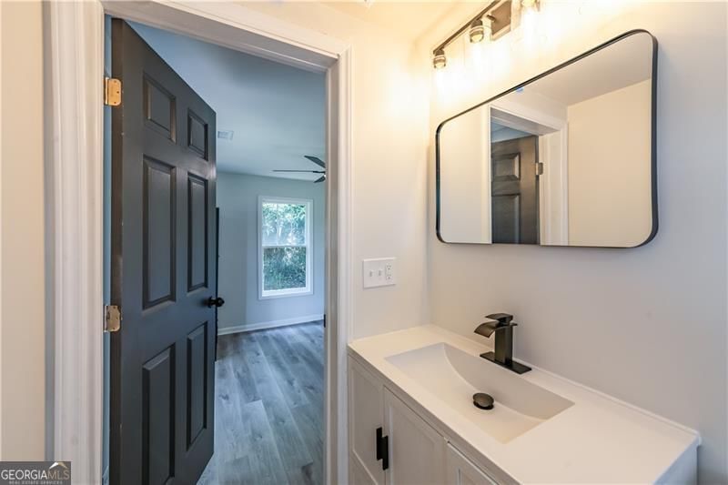 Photo 30 of 1404 N Forest Avenue