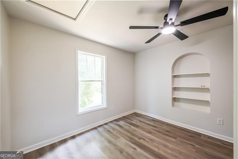 Photo 32 of 1404 N Forest Avenue