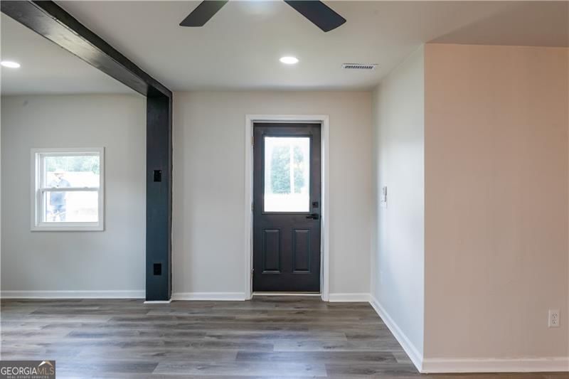 Photo 6 of 1404 N Forest Avenue