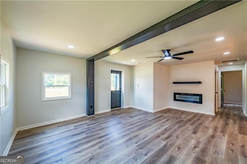 Photo 9 of 1404 N Forest Avenue