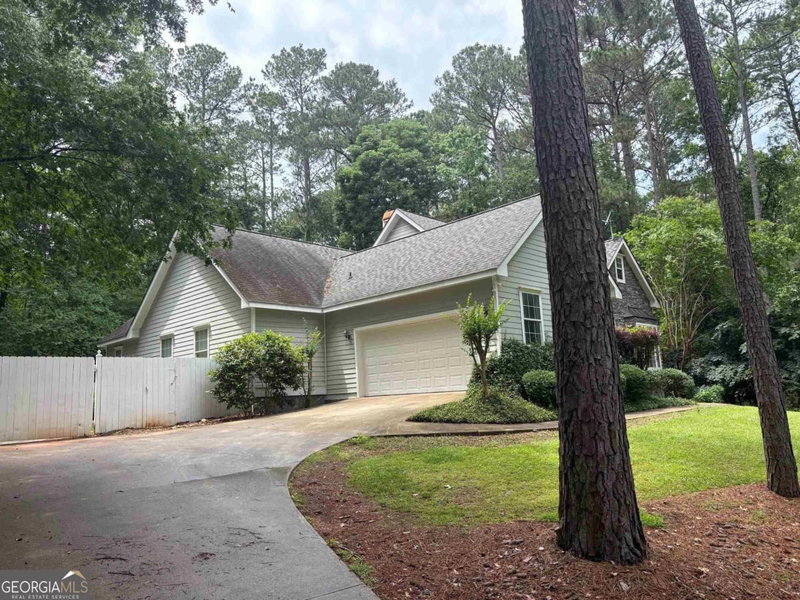 Photo 3 of 129 Sebastian Drive