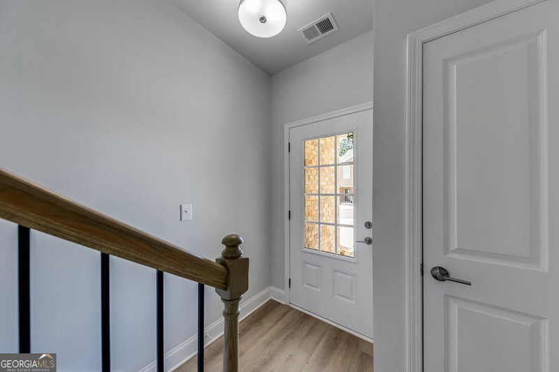 Photo 2 of 104 Greenview Court