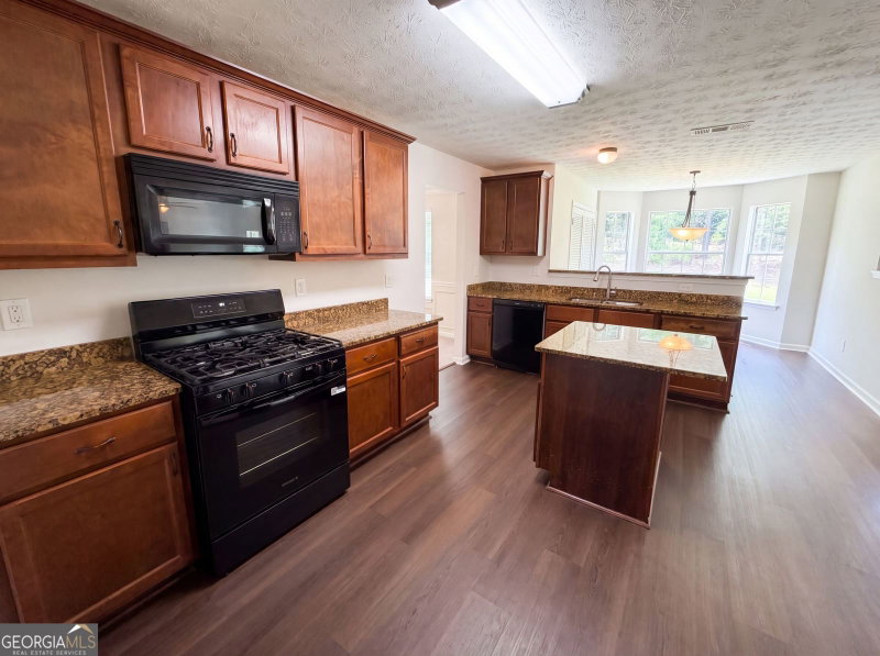 Photo 2 of 1672 Bennett Drive