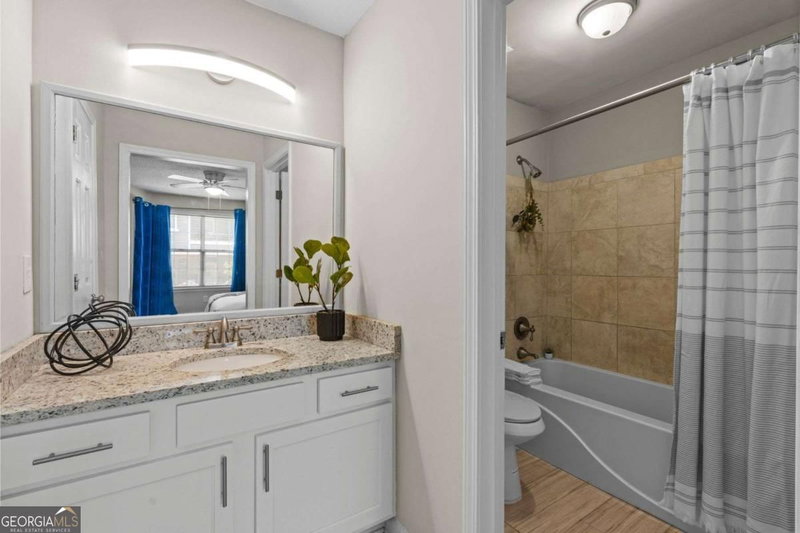 Photo 26 of 694 Mcgill Place NE #694