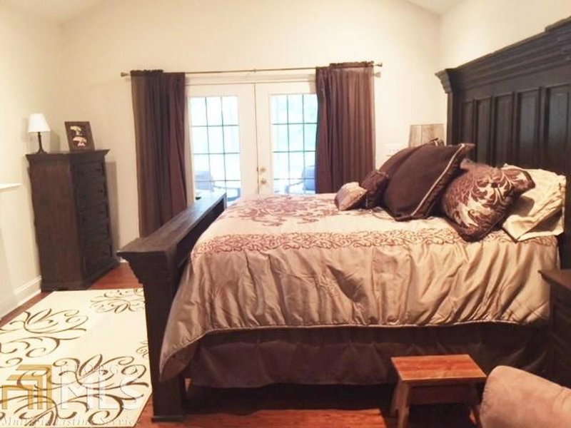 Photo 14 of 1070 Shoal Creek Court #1052