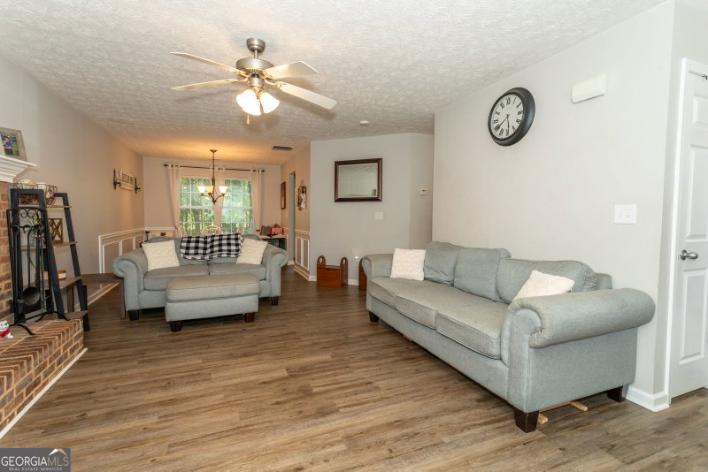 Photo 11 of 1537 Cardinal Lane