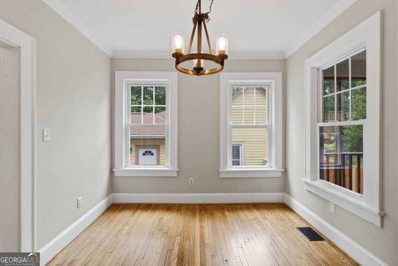 Photo 11 of 2666 Arbor Avenue SE