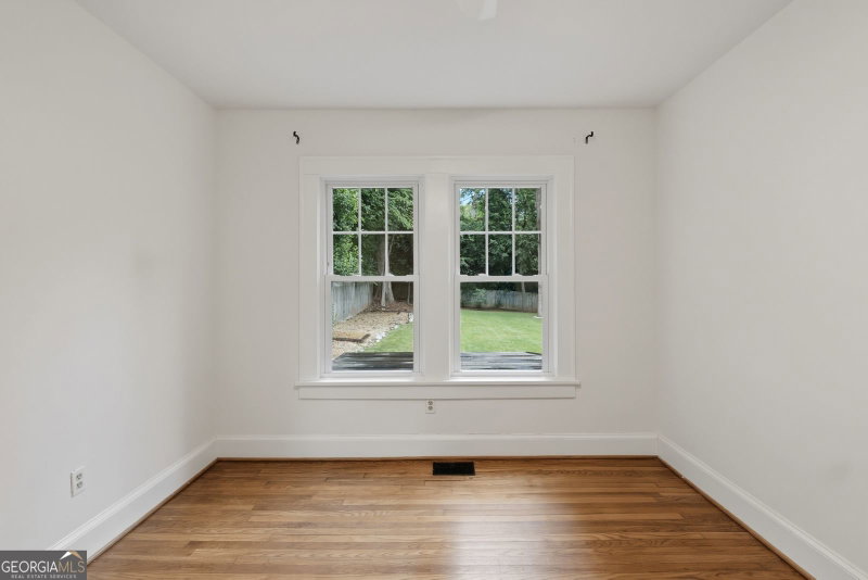 Photo 15 of 2666 Arbor Avenue SE