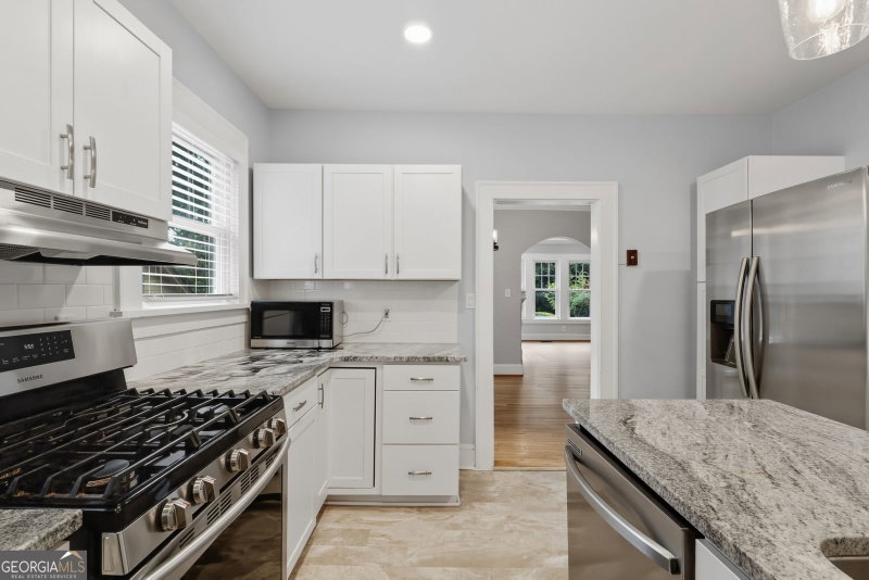 Photo 9 of 2666 Arbor Avenue SE