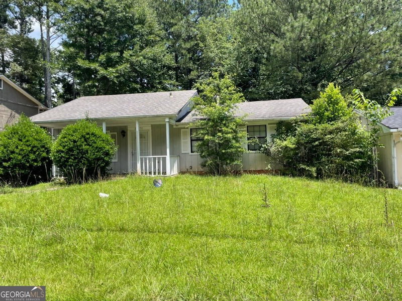 2177 Jonathan Avenue