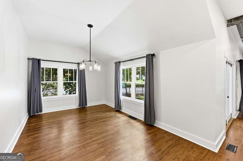 Photo 10 of 590 McWhorter Drive