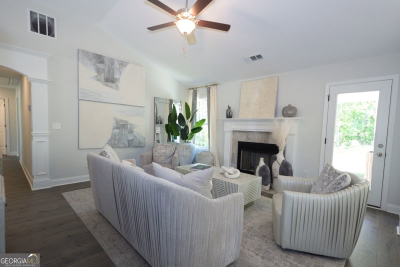 Photo 6 of 40 Eryn Terrace