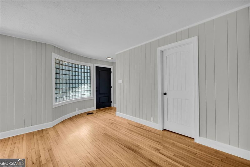 Photo 15 of 142 Ola Street