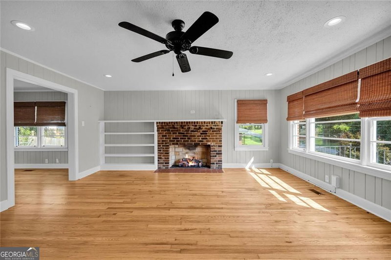 Photo 16 of 142 Ola Street