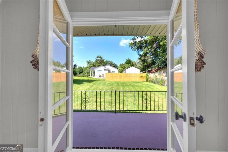 Photo 22 of 142 Ola Street