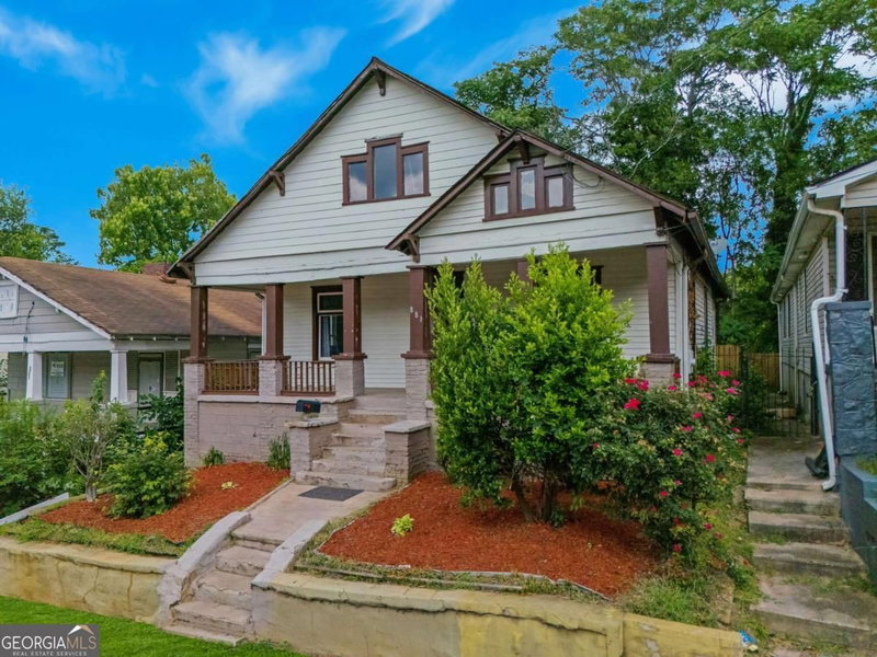 Photo 3 of 881 Beckwith Street SW
