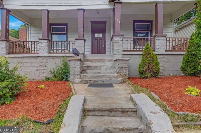 Photo 5 of 881 Beckwith Street SW