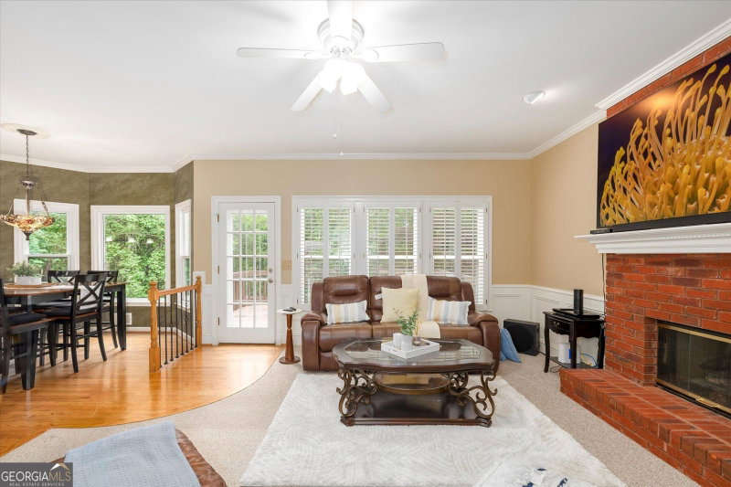 Photo 20 of 1918 De Winton Place