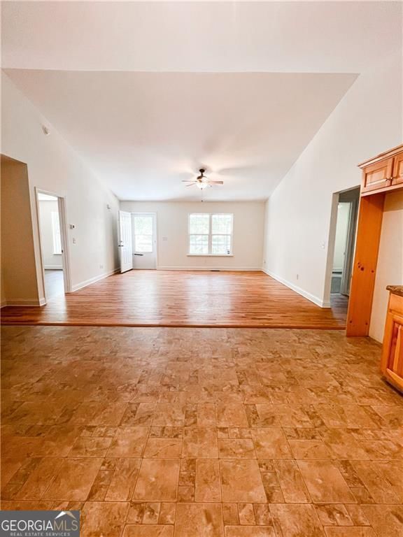 Photo 4 of 102 Putnam Road