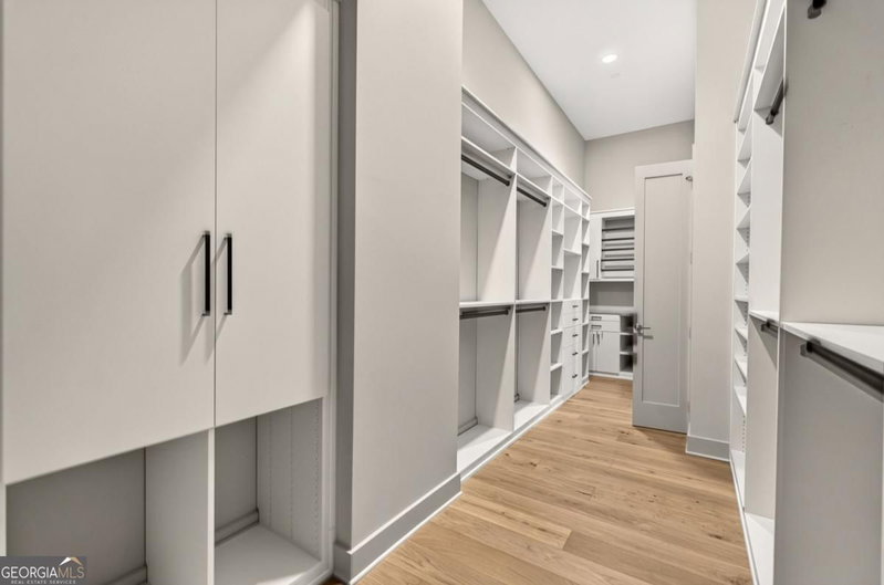Photo 17 of 40 12th Street NE #806