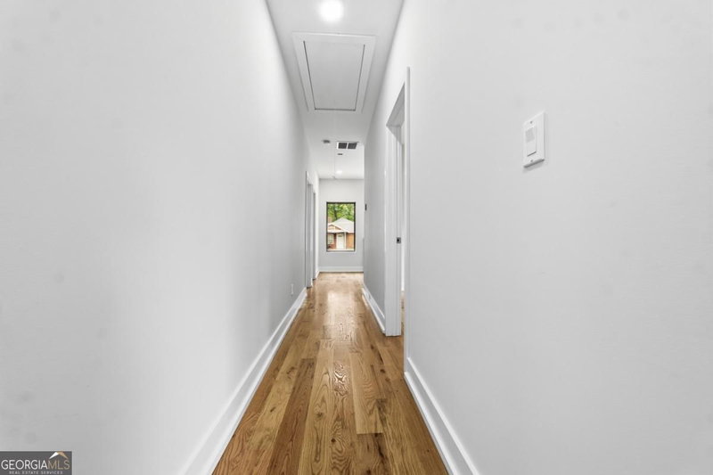 Photo 16 of 1084 Hubbard Street SW
