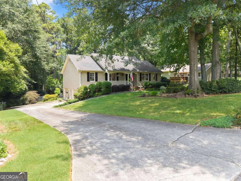 Photo 5 of 1155 Lakeridge Court