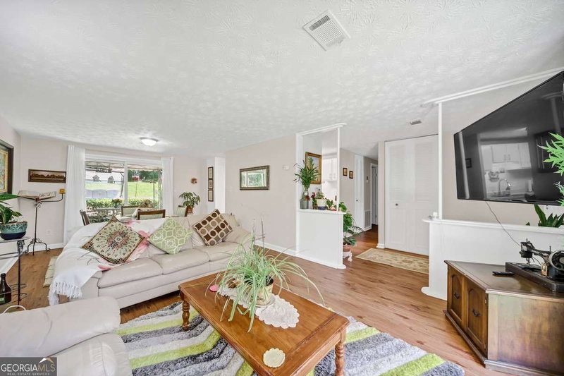 Photo 10 of 3184 Newcastle Way