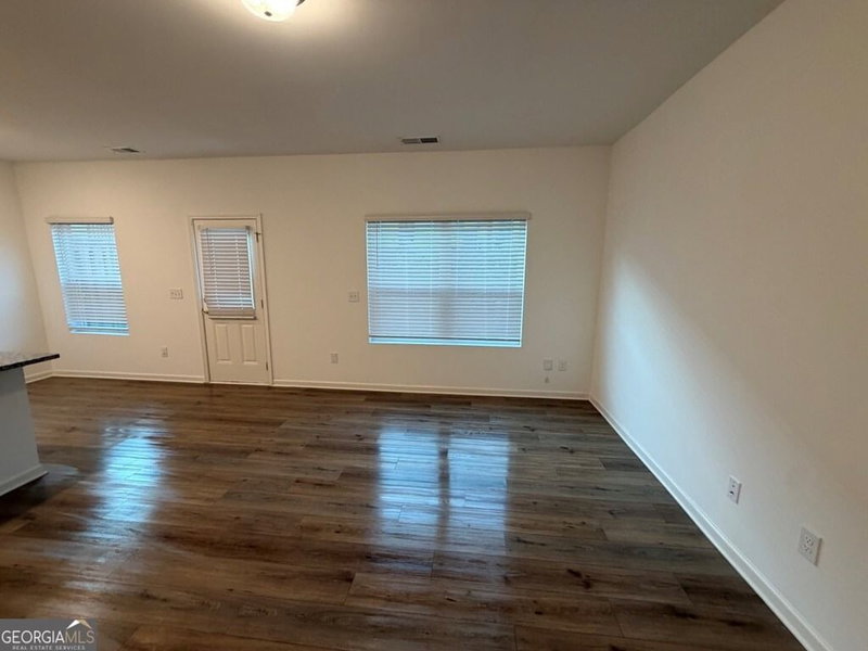Photo 2 of 1410 Ben Park Way