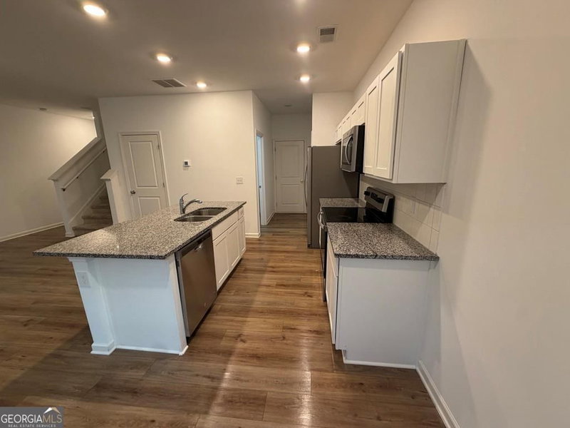 Photo 6 of 1410 Ben Park Way
