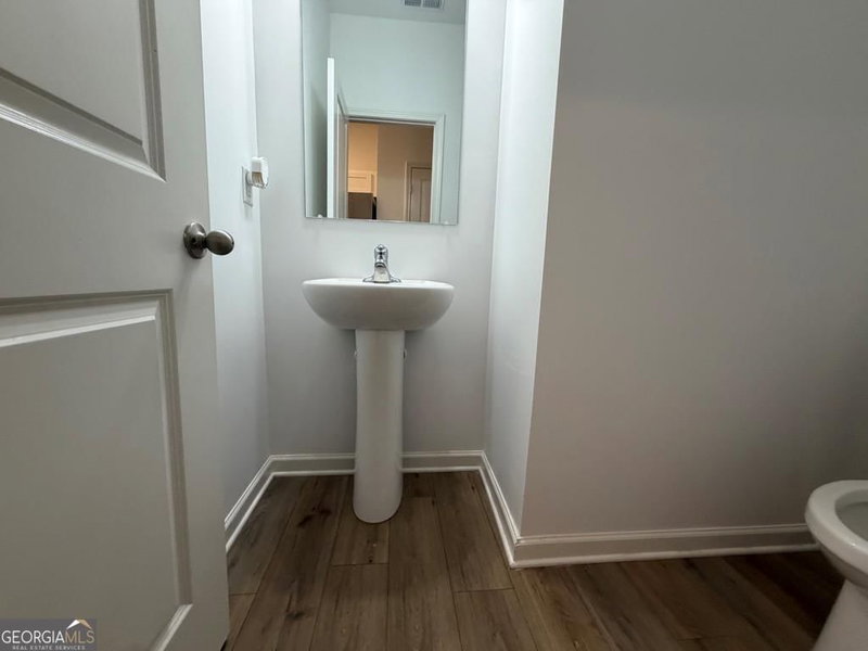 Photo 10 of 1410 Ben Park Way
