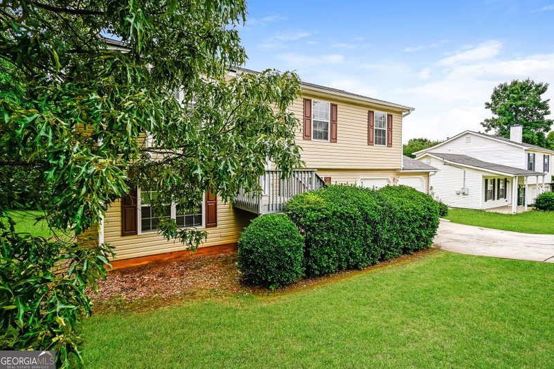 Photo 4 of 6155 Raleigh Oaks Court