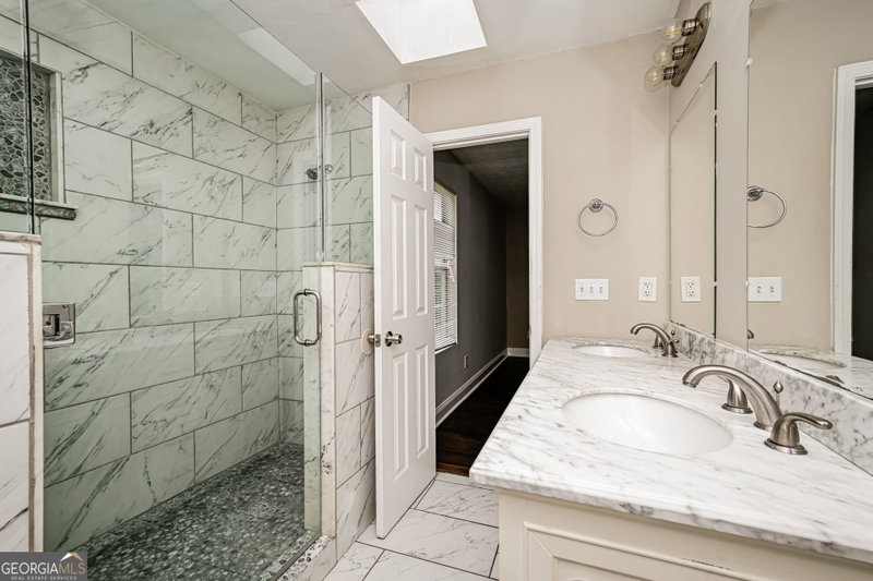Photo 15 of 6155 Raleigh Oaks Court