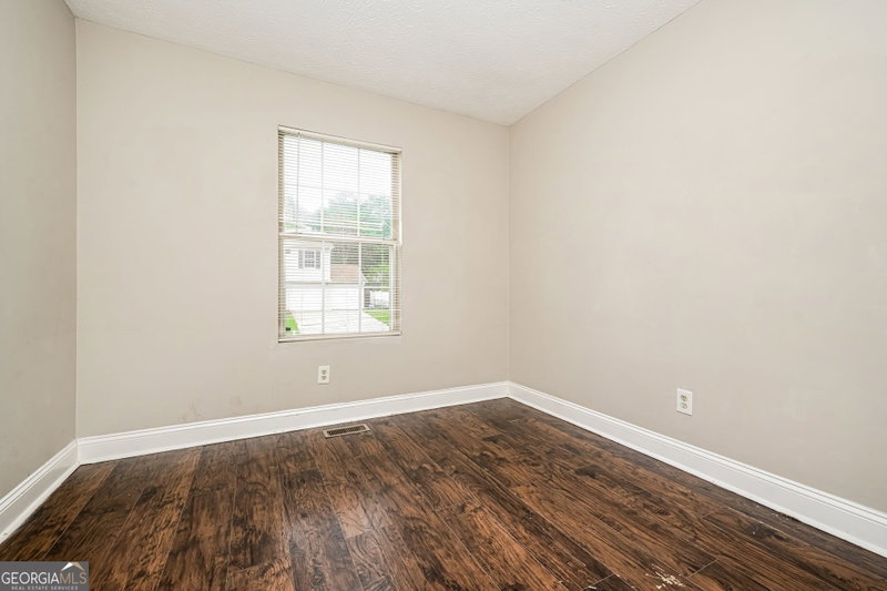 Photo 16 of 6155 Raleigh Oaks Court