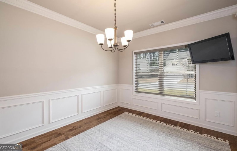 Photo 5 of 225 Evergreen Way