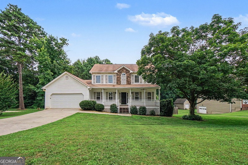 5831 Millers Pond Lane