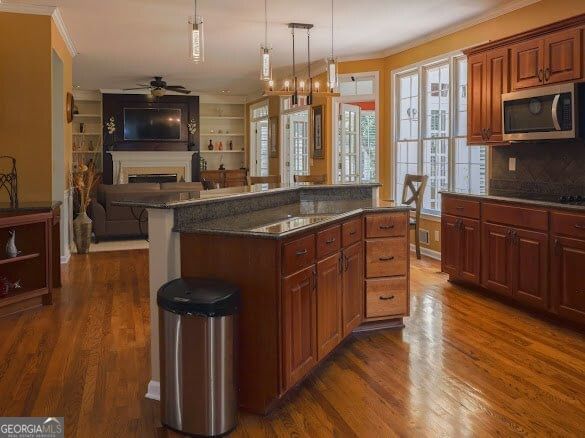 Photo 9 of 353 Lake Forest Court