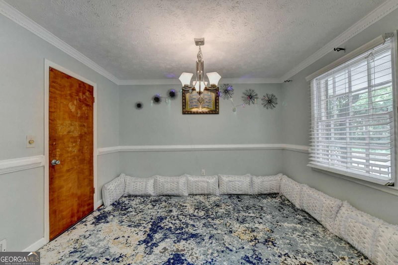 Photo 11 of 3900 Greystone Court W
