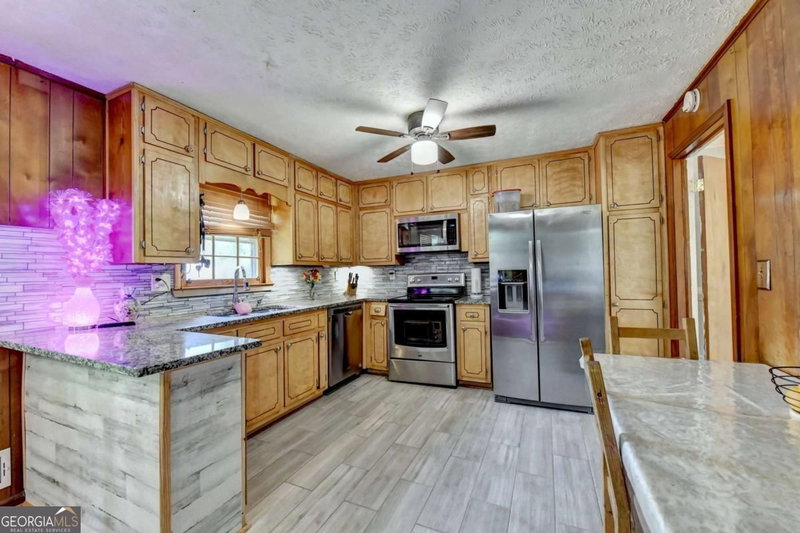 Photo 15 of 3900 Greystone Court W