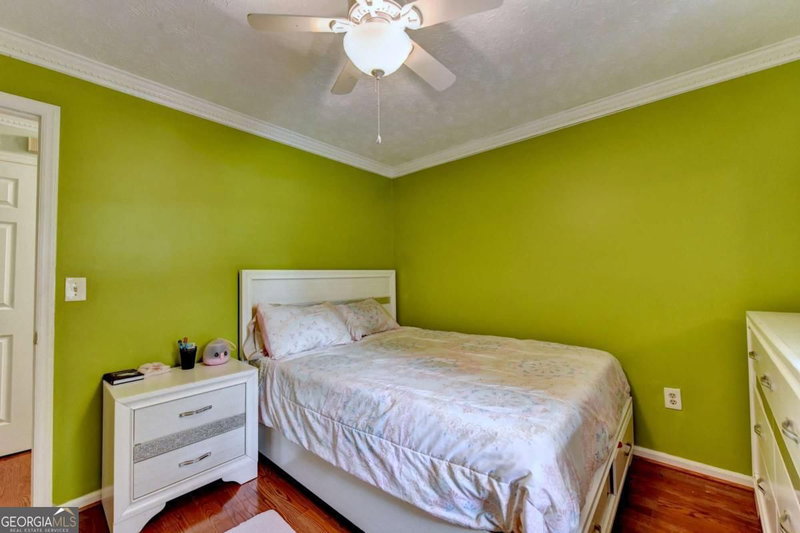 Photo 22 of 3900 Greystone Court W