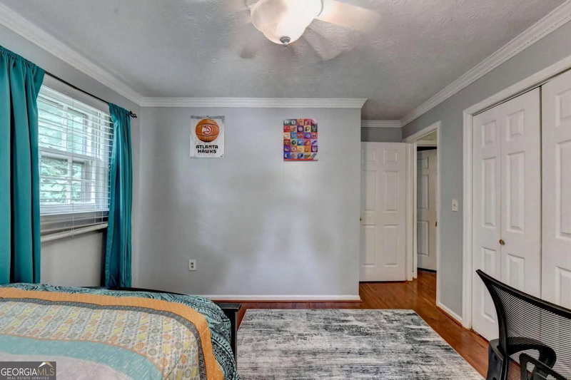 Photo 27 of 3900 Greystone Court W