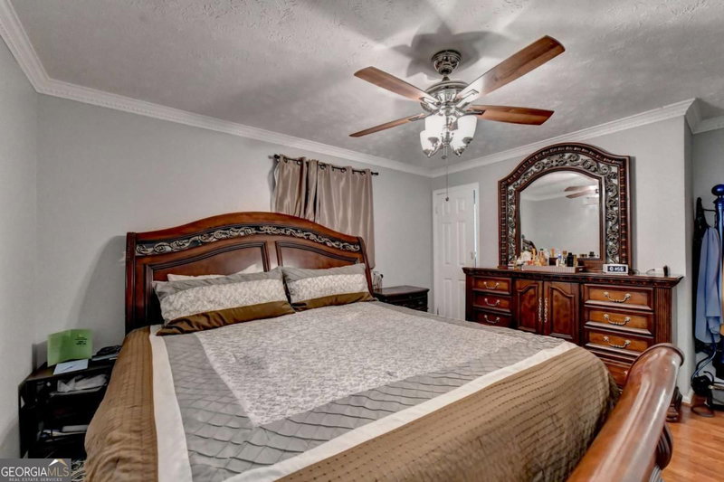 Photo 30 of 3900 Greystone Court W