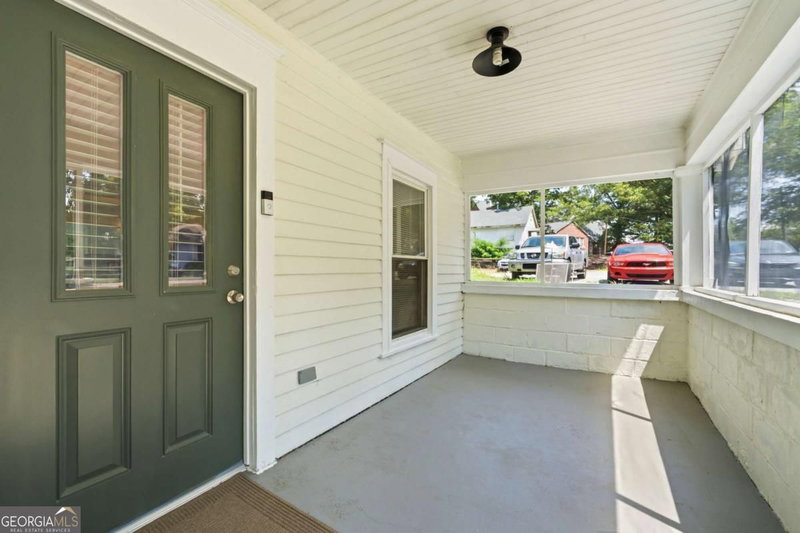 Photo 5 of 181 Barfield Avenue SW
